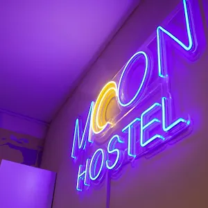 https://moon-hostel.hotelswroclaw.com